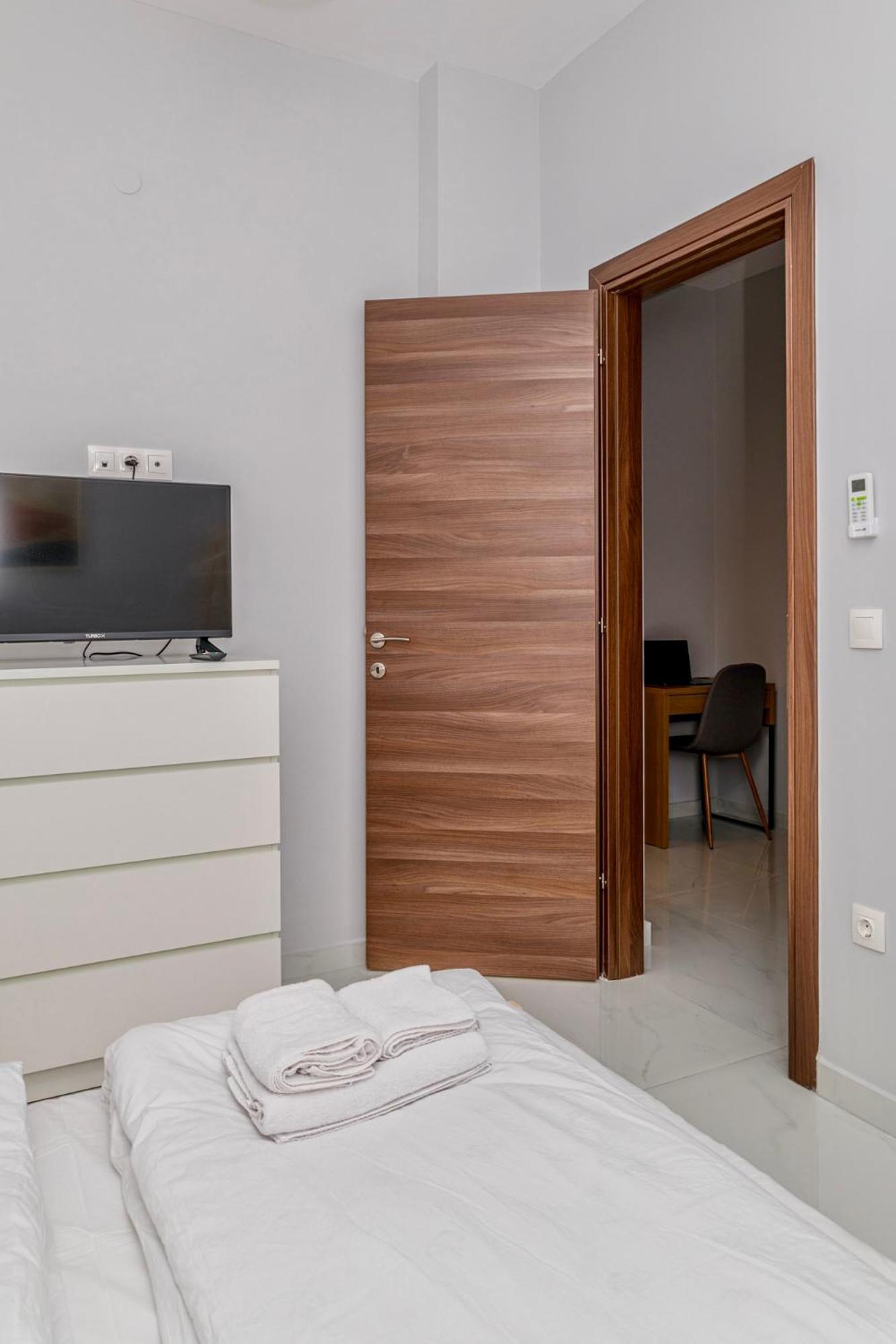 Cozy Studio In The City Center Thessaloniki Exterior photo